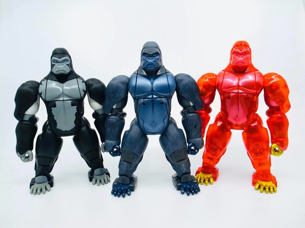 Masterpiece MP 38+ Burning Convoy Images Compare Supreme And Legendary Optimus Primal  (6 of 13)